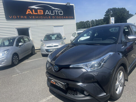 Toyota C-HR 122H GRAPHIC 2WD E-CVT MC19 2019 occasion Brest 29200