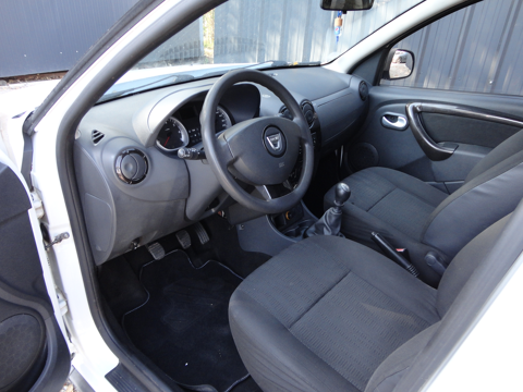 Duster 1.5 DCI 110CH FAP LAUREATE 4X2 2011 occasion 82000 Montauban