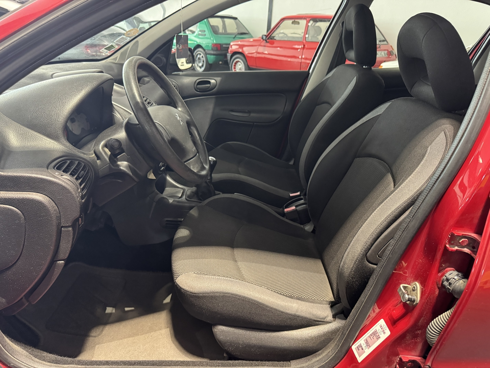 206 1.4 HDI 70 CV GENERATION 3P 2008 occasion 12000 RODEZ
