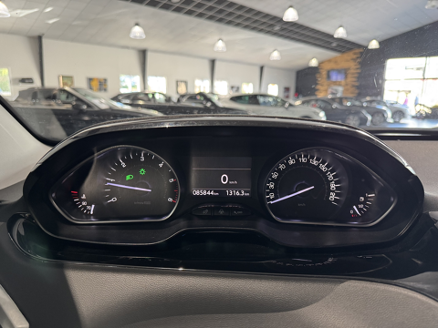 208 1.6 E-HD I115 CV ALLURE 5P 86 000 KM PLBA AUTO 2012 occasion 12000 RODEZ