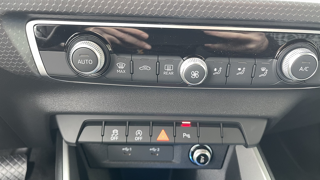 A1 30 TFSI 116CH S LINE S TRONIC 7 2025 occasion 31670 Lab&egrave;ge