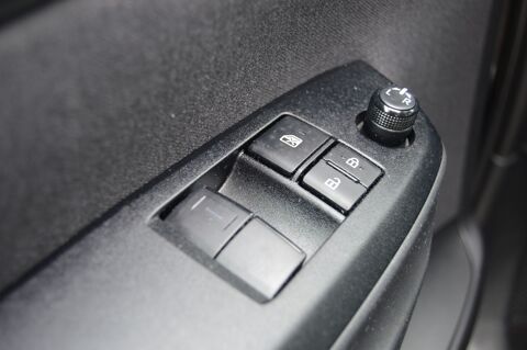 Mazda2 1.5 HYBRID 116CH PURE 2023 occasion 94100 Saint-Maur-des-Foss&eacute;s