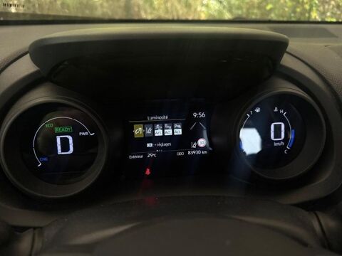 Yaris Cross 116h Dynamic Business + Programme Beyond Zero Academy MY22 2023 occasion 13012 Marseille