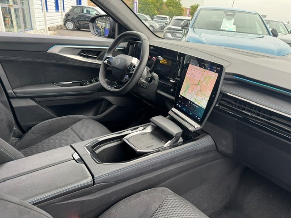Espace 1.2 E-TECH FULL HYBRID 200CH ESPRIT ALPINE 2025 occasion 16400 Puymoyen