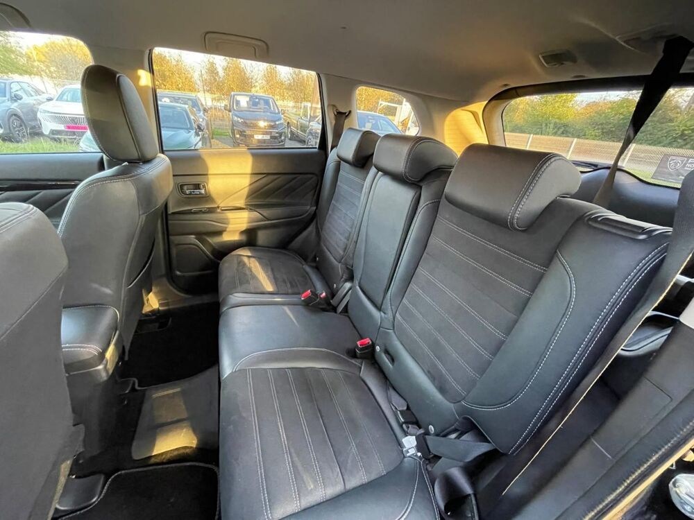 Outlander PHEV Hybride rechargeable 200ch Intense Style 2018 occasion 33320 Eysines