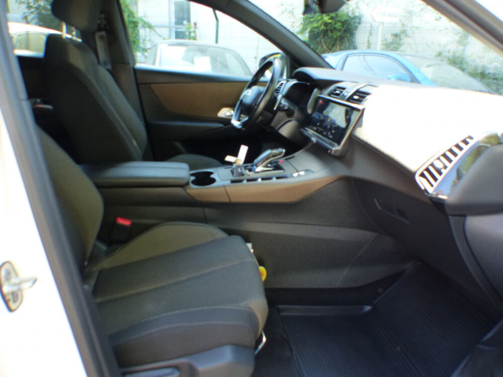 DS7 PURETECH 180CH SO CHIC AUTOMATIQUE 2018 occasion 77144 Mont&eacute;vrain