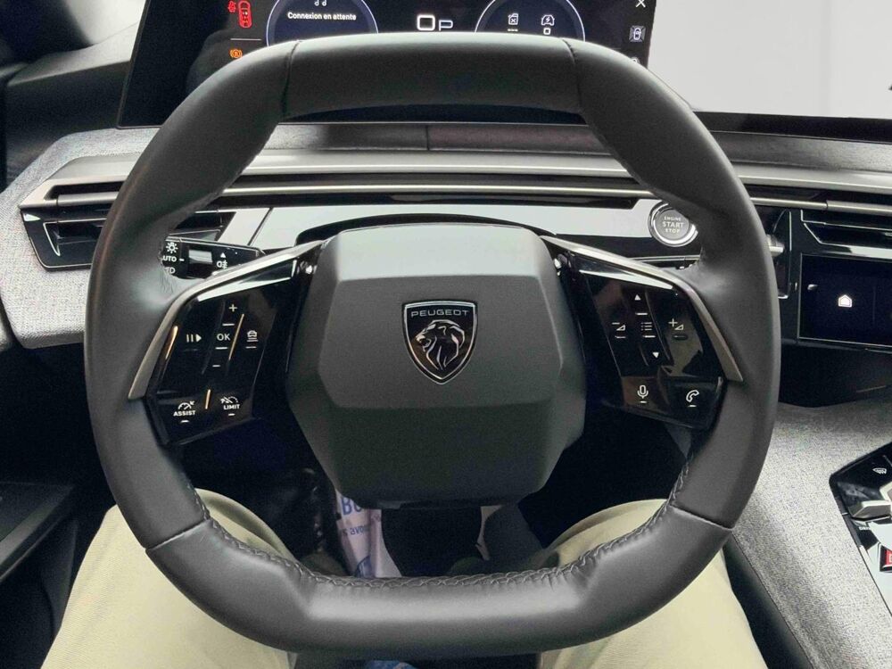 5008 Hybrid 145ch Allure e-DCS6 / Pack vision 360 & drive assist 2025 occasion 28500 Vernouillet