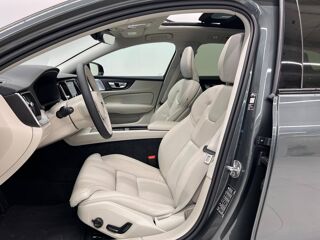 V60 B4 197ch Ultra Style Dark DCT 7 2026 occasion 91200 Athis-Mons