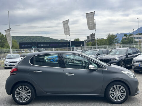 208 1.2 TURBO 110CH ALLURE S&S 5P / DISTRIBUTION NEUVE POUR LA 2016 occasion 38130 ECHIROLLES