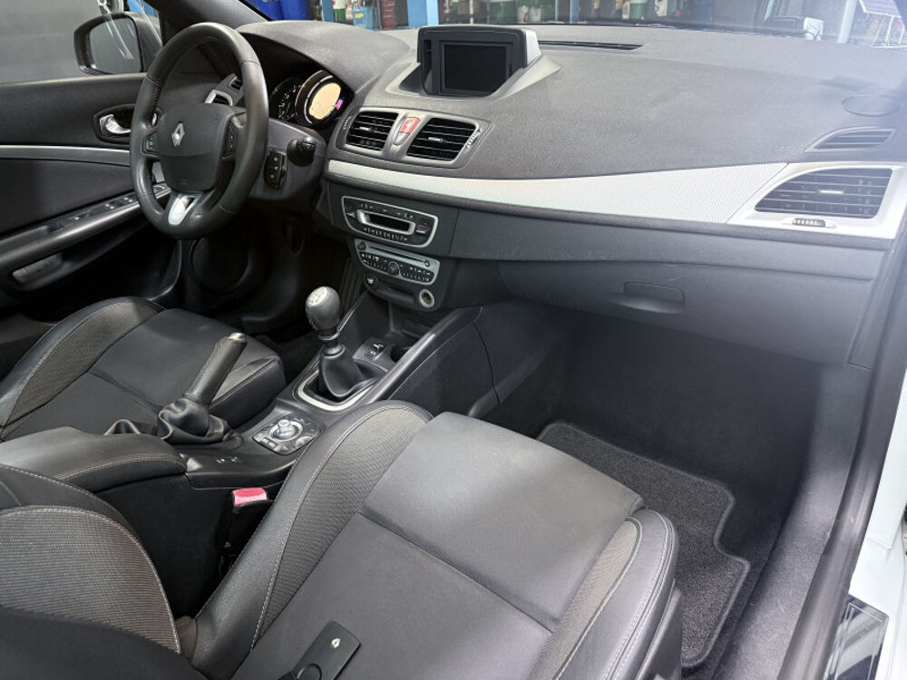 M&eacute;gane III CC 1.5 DCI 110CH FAP DYNAMIQUE ECO&sup2; 2010 occasion 57185 CLOUANGE