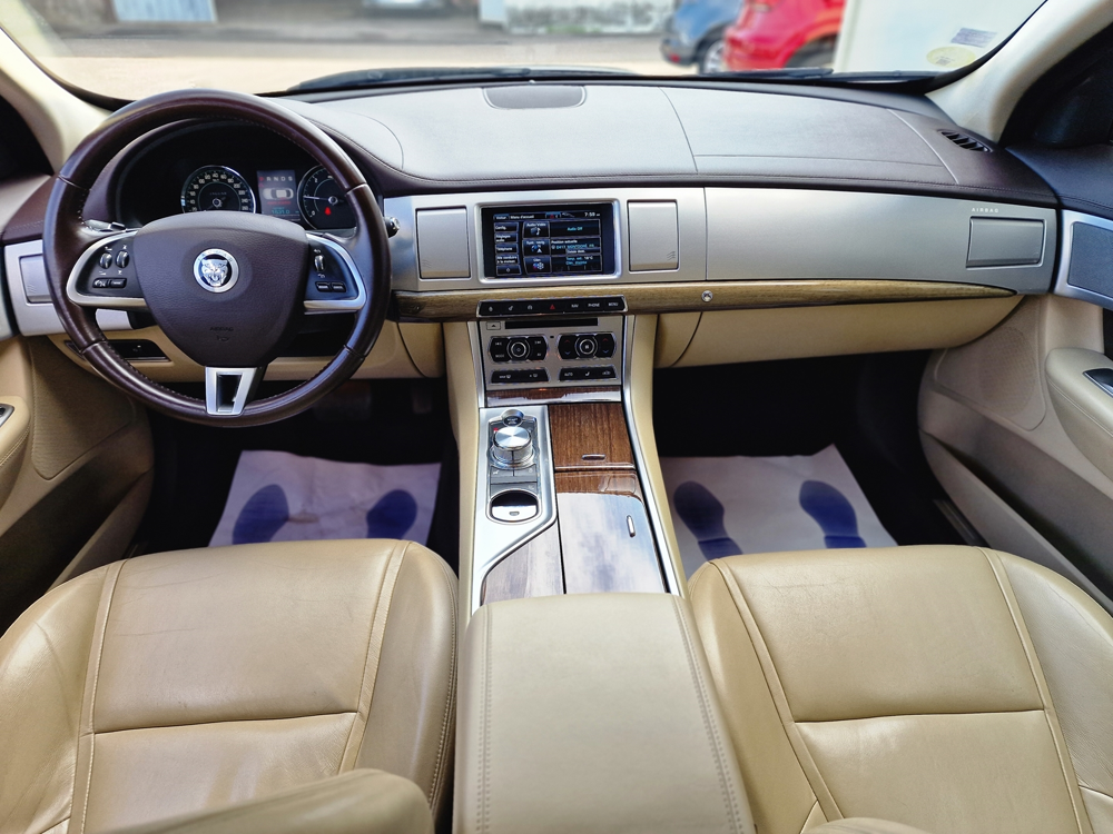 XF 2.2 D 200CH LUXE PREMIUM 2013 occasion 70210 Montdor&eacute;