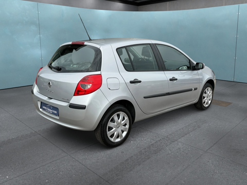 Clio III 1.2 16V 75CH PACK AUTHENTIQUE 5P SEULEMENT 15460 KM !!! 2006 occasion 88200 Saint-Nabord