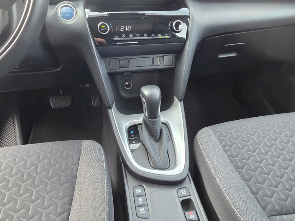 Yaris Cross 116H DYNAMIC BUSINESS + PROGRAMME BEYOND ZERO ACADEMY MY22 2023 occasion 44190 Saint-Lumine-de-Clisson