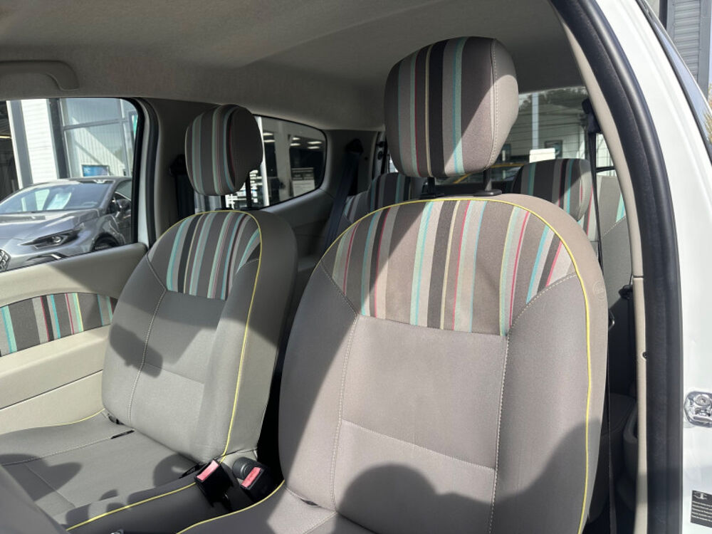 Twingo II 1.5 DCI 75CH DYNAMIQUE ECO&sup2; / DISTRIBUTION NEUVE POUR LA VEN 2013 occasion 38130 ECHIROLLES