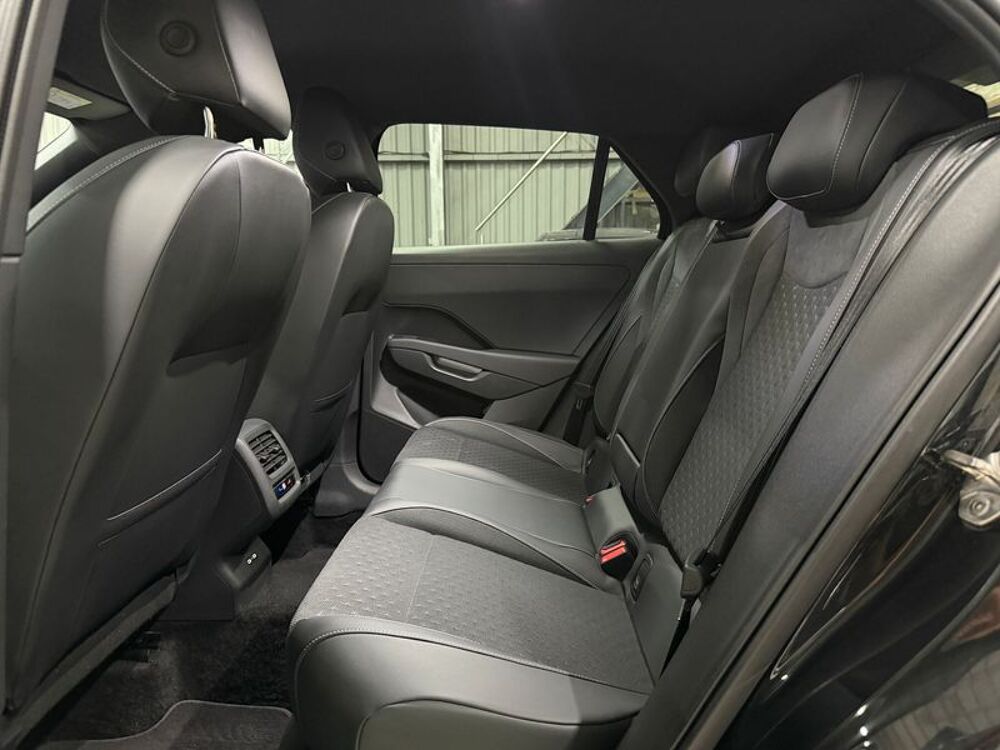 T-ROC [ NEW ] R-Line 1.5 TSI 150CH DSG7 [ IQ.Light Matrix - ACC - 2025 occasion 13400 Aubagne