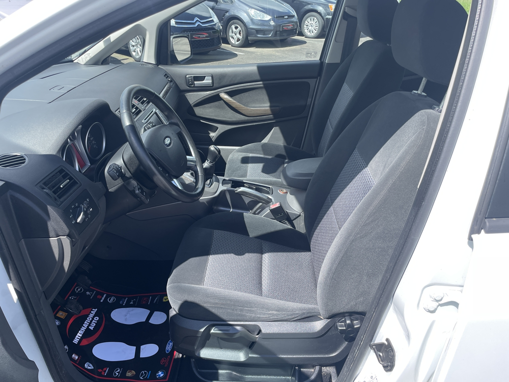 Focus C-MAX 1.8 TDCI 115CH GHIA 2010 occasion 28700 Auneau