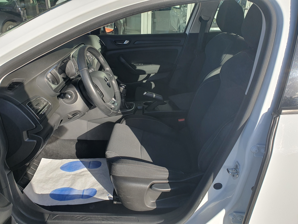 Megane IV 1.5 BLUE DCI 95CH AIR NAV 117G 2019 occasion 28630 Nogent-le-Phaye