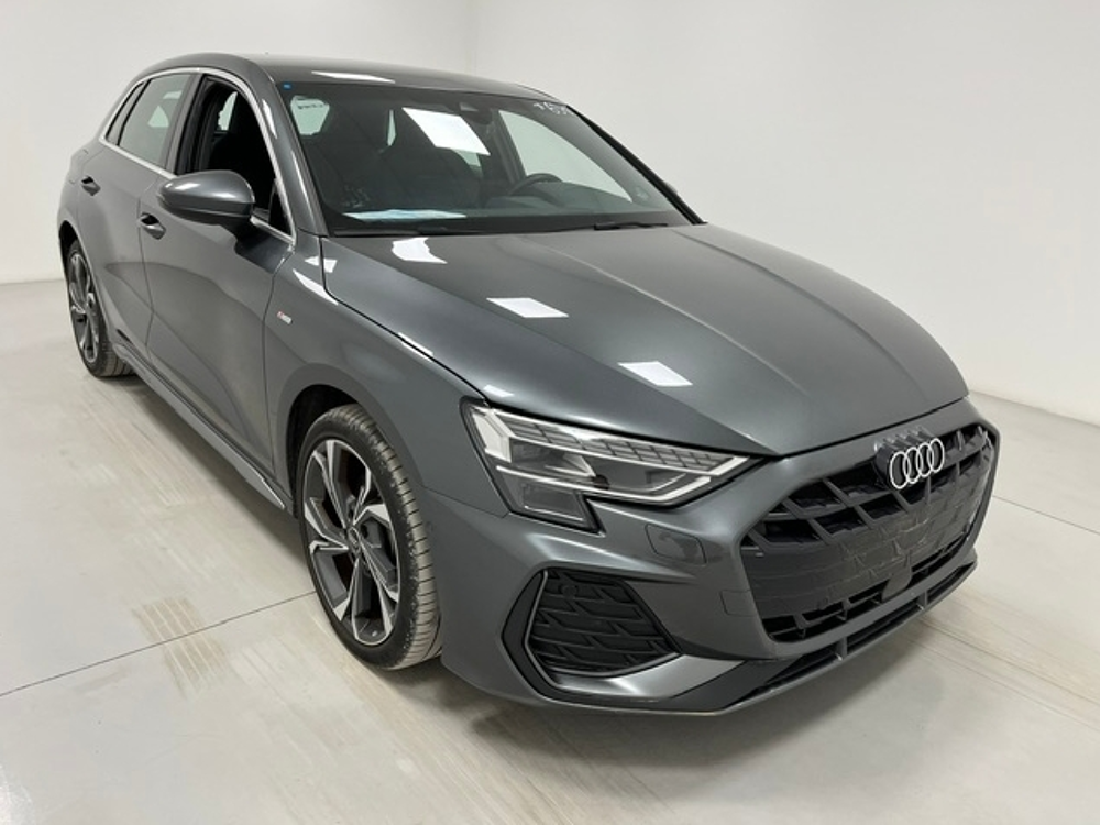 A3 40 TFSI E 204CH PHEV S LINE S TRONIC 6 2025 occasion 63200 Malauzat