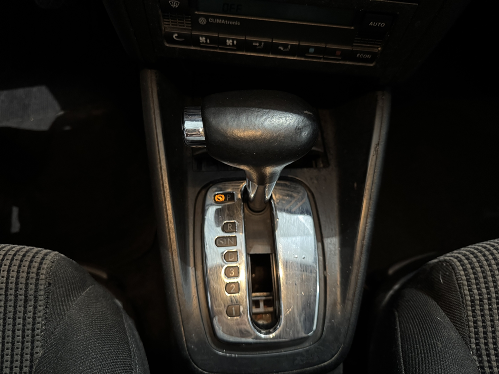 Golf 2.3 V5 150CH BVA 5P PLB AUTO 2000 occasion 12000 RODEZ