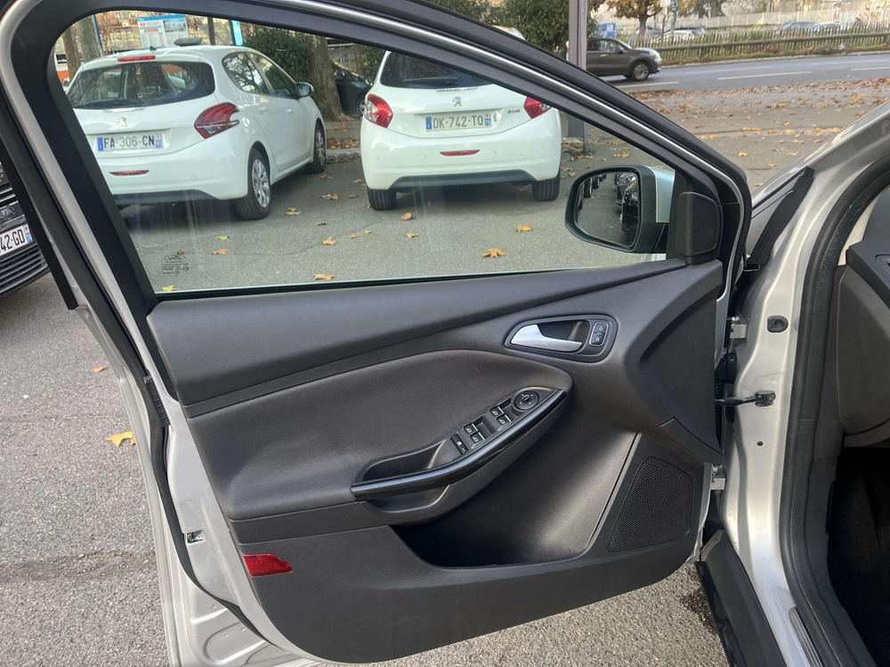 Focus 1.0 ECOBOOST 125CH STOP&START BLACK 2015 occasion 93500 Pantin