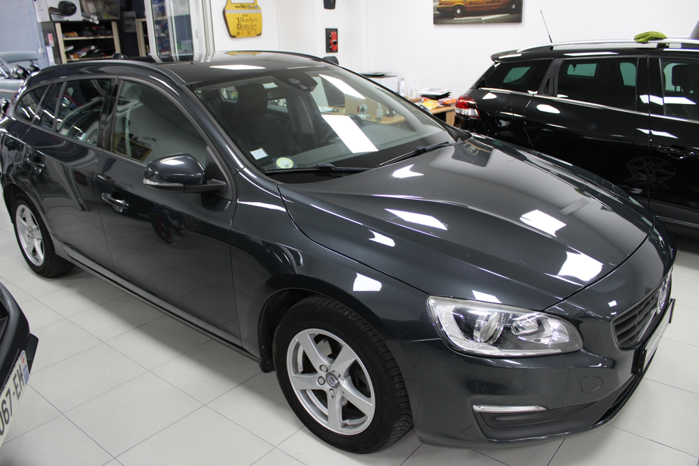 V60 D2 120CH KINETIC BUSINESS GEARTRONIC 2016 occasion 77120 Coulommiers