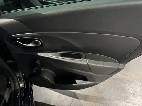 Clio IV 1.5 DCI 90CH EDC PREMIERE MAIN 2016 occasion 12000 RODEZ