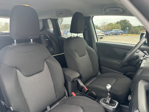 Renegade 1.6 MULTIJET 120CH LONGITUDE BUSINESS UTILITAIRE 2019 occasion 16400 Puymoyen
