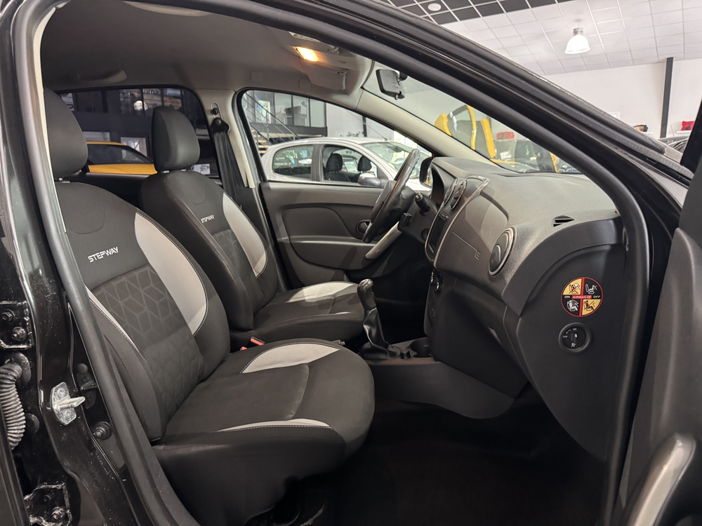 Sandero 1.5 DCI 90CH STEPWAY PLB AUTO 2013 occasion 12000 RODEZ