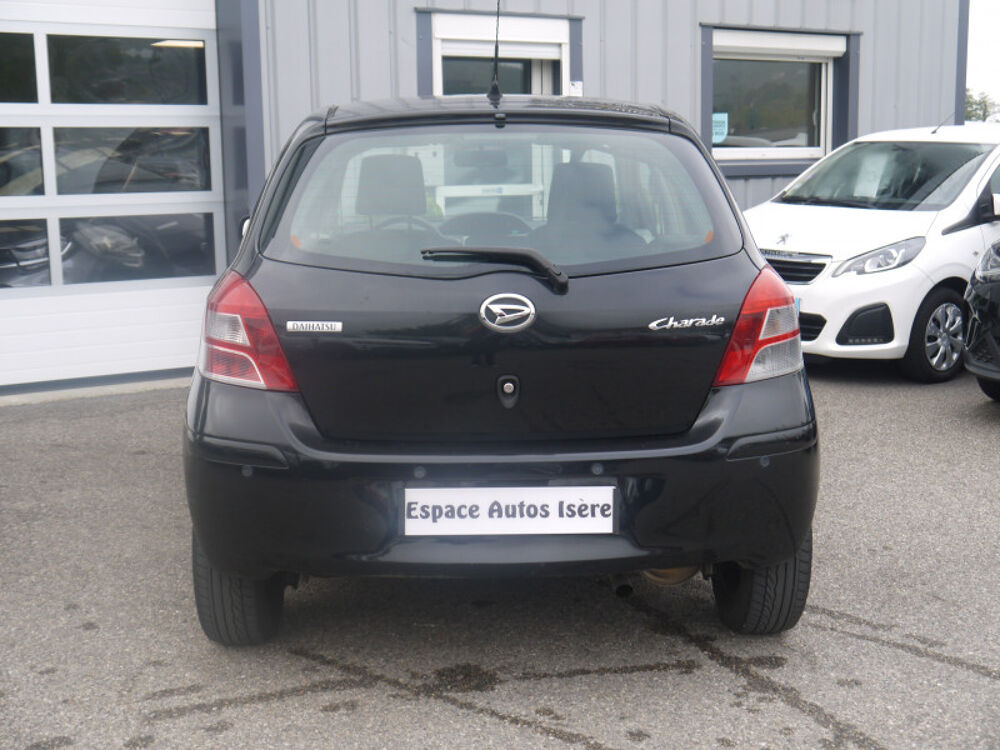 Charade 1.3 VVT-I 100CH / DISTRIBUTION A CHAINE / IDEM TOYOTA YARIS 2011 occasion 38260 La C&ocirc;te-Saint-Andr&eacute;