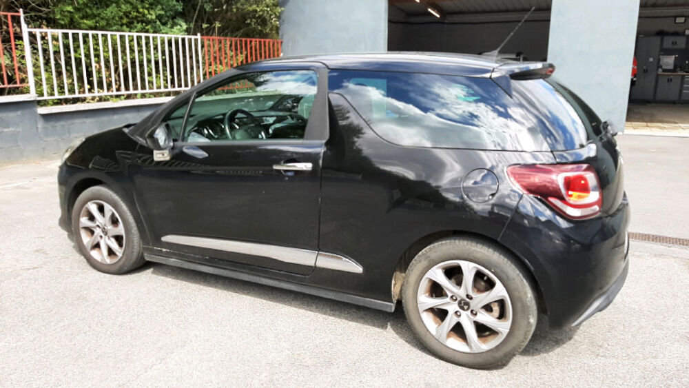 DS3 PURETECH 110CH SO CHIC S&S 2016 occasion 08000 Warcq
