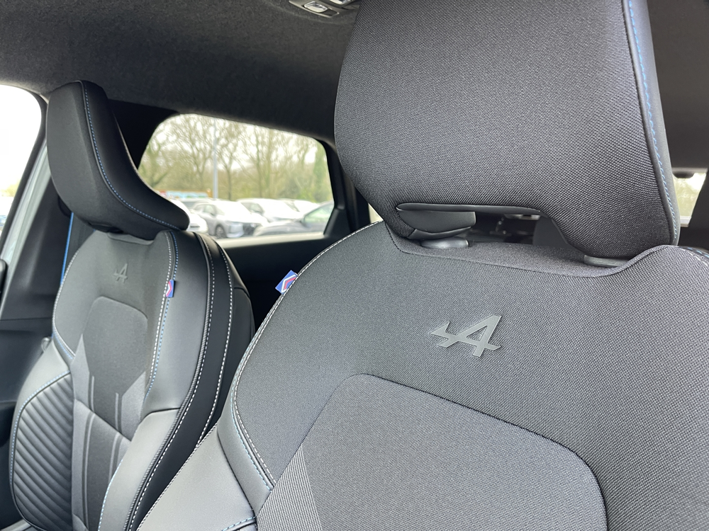 Symbioz 1.8 E-TECH FULL HYBRID 160CH ESPRIT ALPINE - 26 2026 occasion 33700 M&eacute;rignac