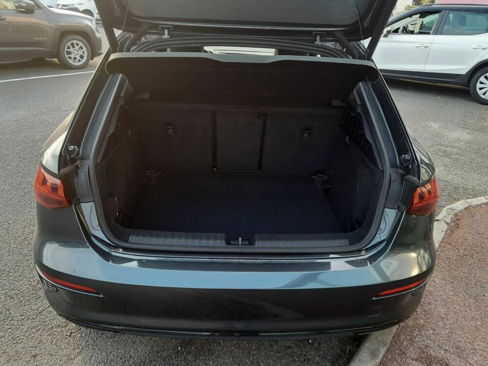 A3 35 TFSI 150ch Mild Hybrid Design Luxe S tronic 7 2022 occasion 64600 Anglet