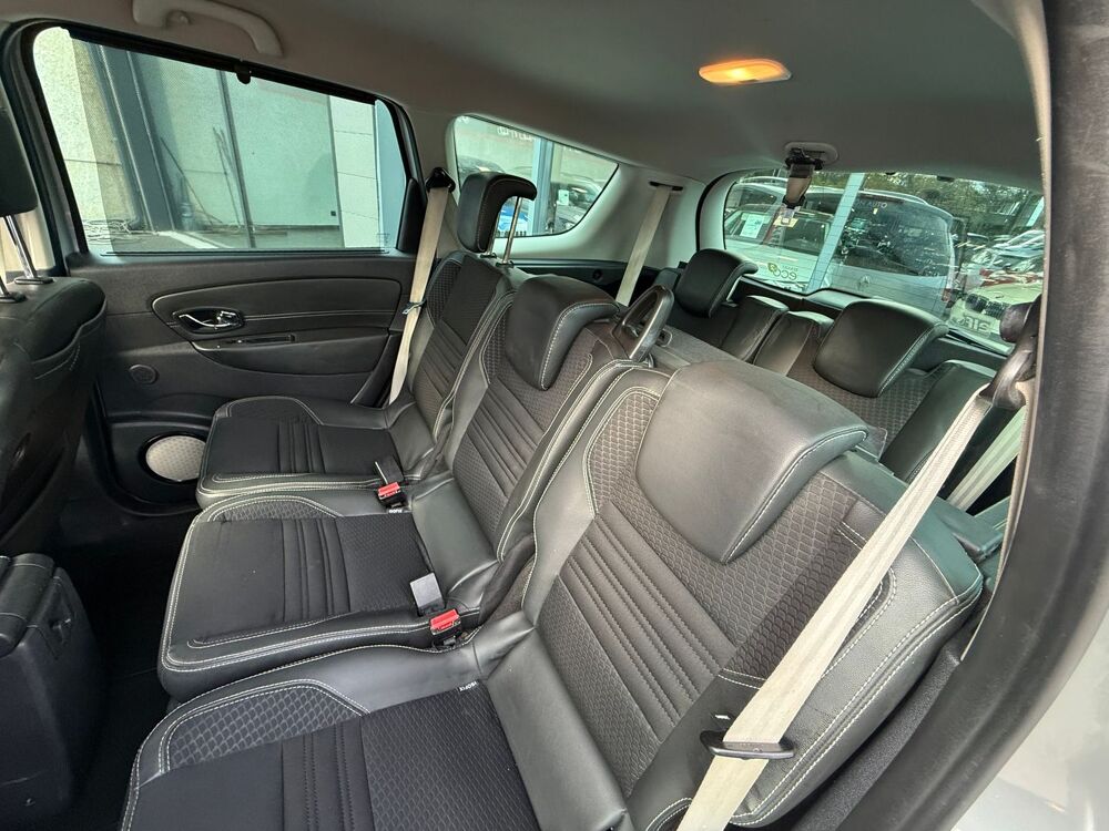 Grand Sc&eacute;nic III 1.6 DCI 130CH ENERGY BOSE ECO&sup2; 7 PLACES 2014 occasion 31140 Aucamville