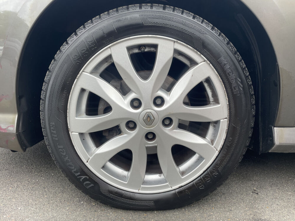 Laguna III 1.5 DCI 110CH BLACK EDITION CARMINAT ECO&sup2; 2010 occasion 93220 Gagny