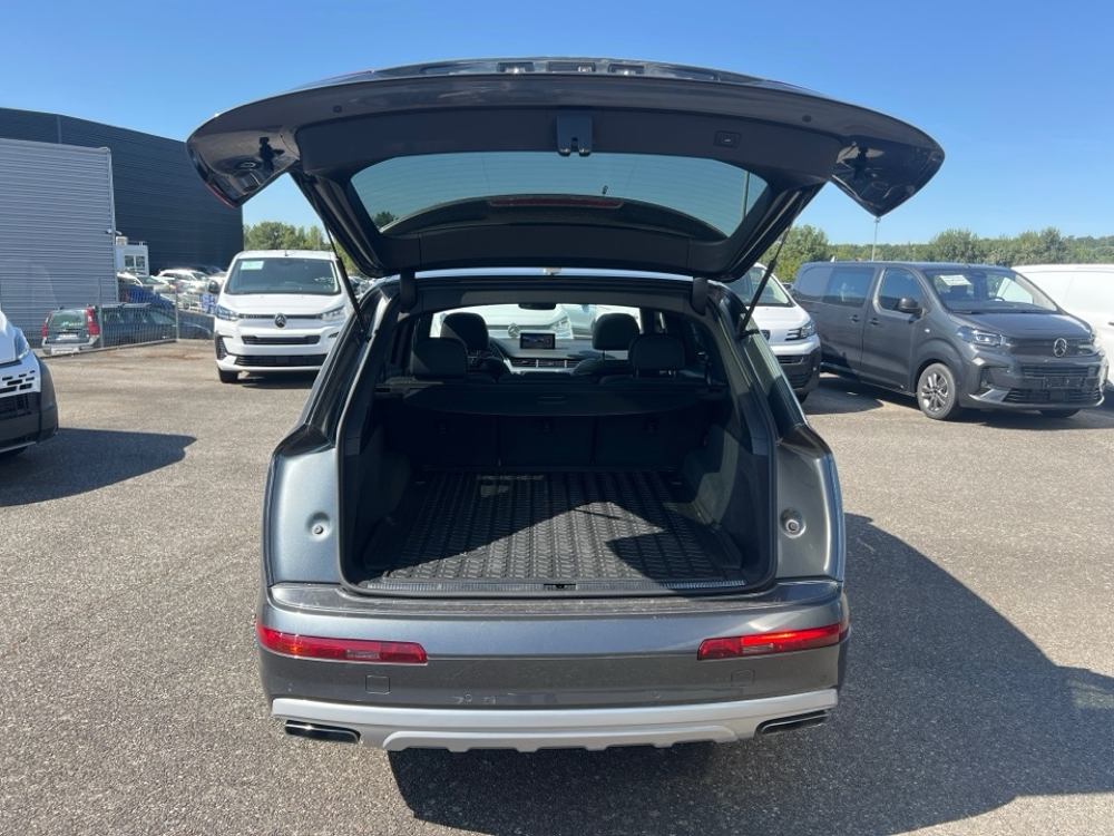 Q7 3.0 V6 TDI 272CH CLEAN DIESEL S LINE QUATTRO TIPTRONIC 5 PLA 2017 occasion 31670 Lab&egrave;ge