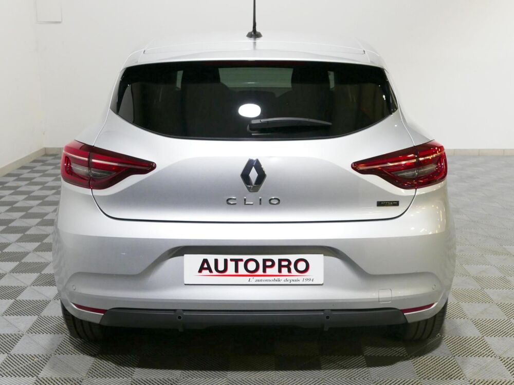 Clio 1.6 E-Tech hybride 145ch Evolution 2023 occasion 77400 Lagny-sur-Marne