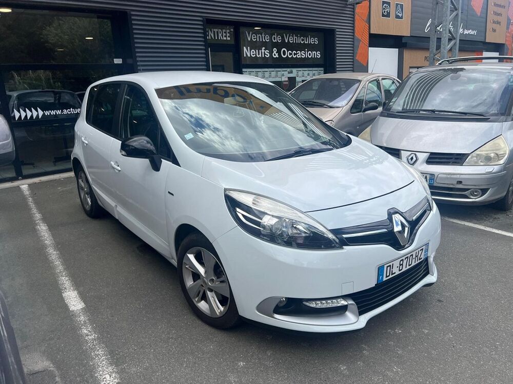 Scenic IV DCI 110 CV LIMITED 2014 occasion 22100 Dinan