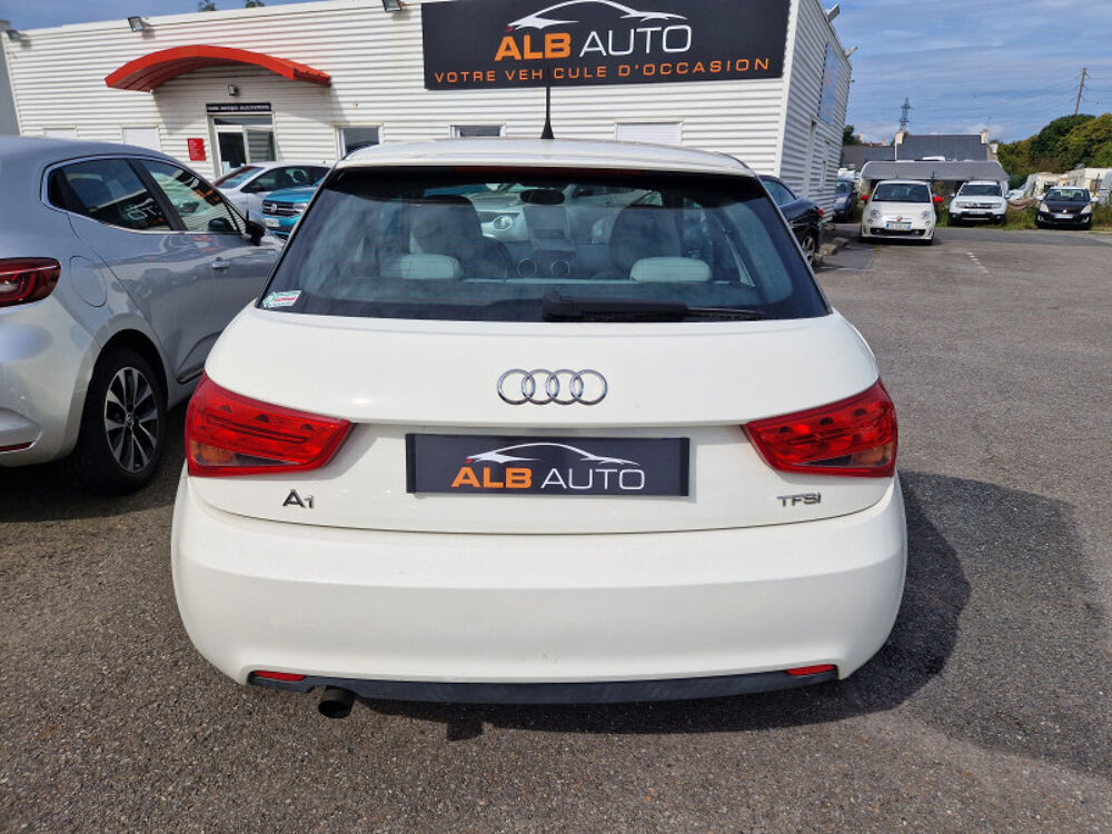 A1 1.2 TFSI 86CH AMBIENTE 2010 occasion 29200 Brest
