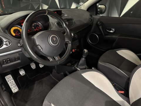 Clio III 2.0 16V 203CH RENAULT SPORT CUP 3P 2011 occasion 63170 Aubi&egrave;re