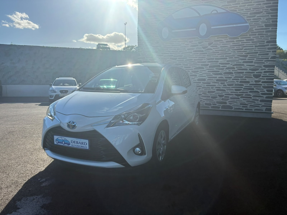 Yaris 100H FRANCE BUSINESS AFFAIRES RC19 2020 occasion 53810 CHANGE