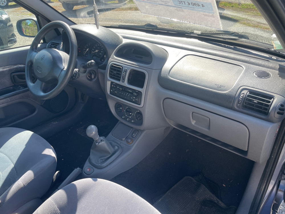 Clio II 1.6E 90CH RXT 5P 1999 occasion 24660 COULOUNIEIX CHAMIERS
