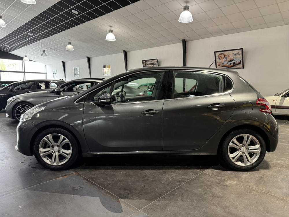 208 1.6 E-HD I115 CV ALLURE 5P 86 000 KM PLBA AUTO 2012 occasion 12000 RODEZ