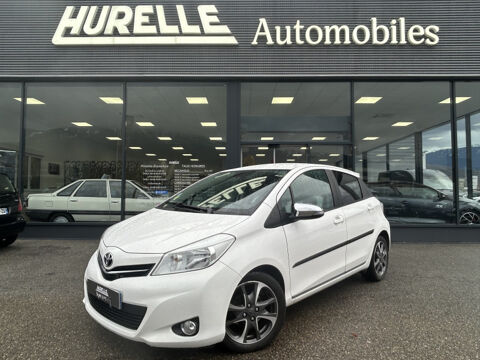 Toyota Yaris 90 D-4D DESIGN 5P / premiere main 2014 occasion ECHIROLLES 38130