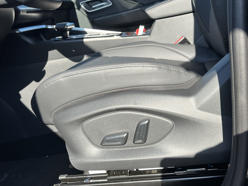 ZS EV 1.5 HYBRID+ 197CH LUXURY 2026 occasion 49070 Saint-L&eacute;ger-de-Lini&egrave;res