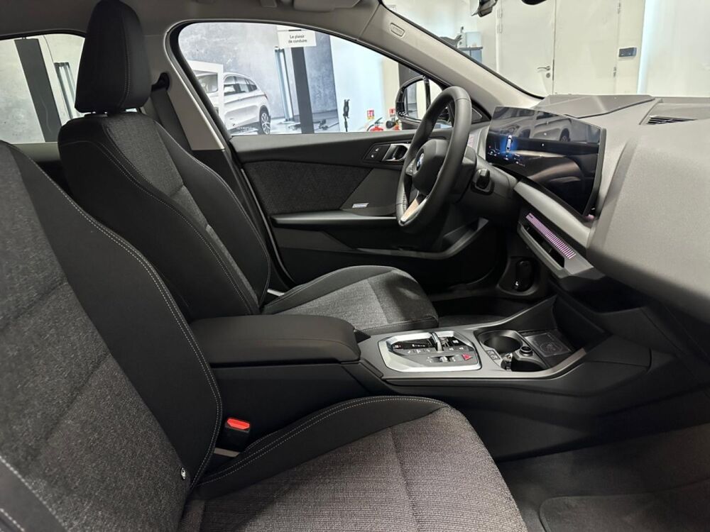 S&eacute;rie 1 120A 170ch M Sport Design DKG7 2025 occasion 78240 Chambourcy