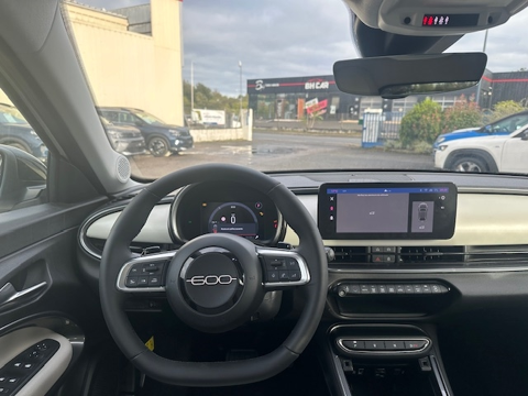 Fiat 600 1.2 HYBRID 100CH LA PRIMA DCT6 2024 occasion 16400 Puymoyen