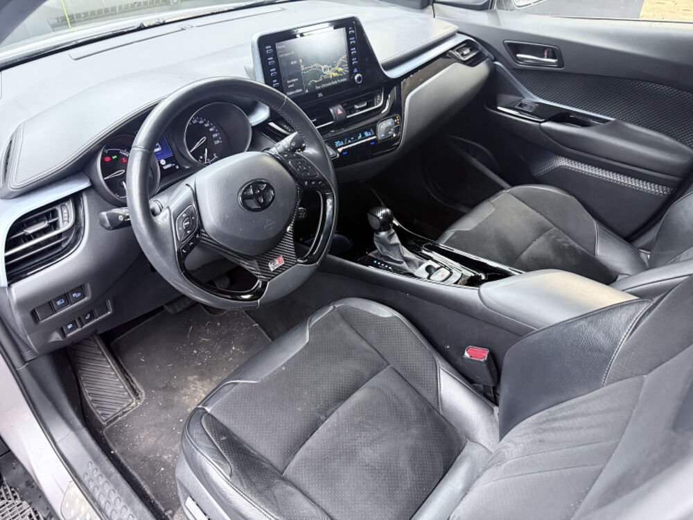 C-HR 122H GRAPHIC 2WD E-CVT MY20 2021 occasion 57185 CLOUANGE