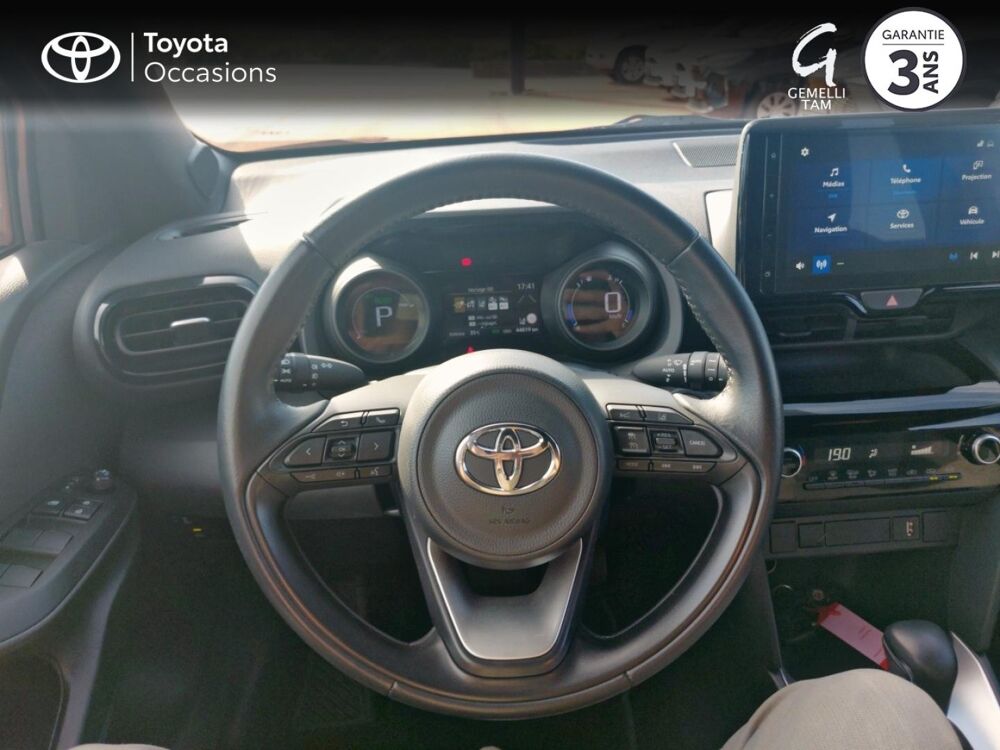 Yaris Cross 116h Design MY22 2023 occasion 26200 Mont&eacute;limar
