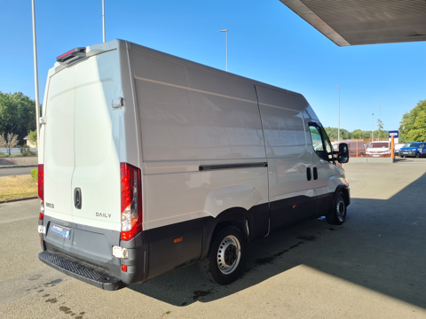 Daily 35S14 V12 2022 occasion 28630 Nogent-le-Phaye