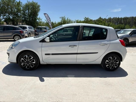 Clio III 1.5 DCI 85CH EXPRESSION 5 PORTES DISTRIBUTION NEUVE 2008 occasion 30360 V&eacute;z&eacute;nobres
